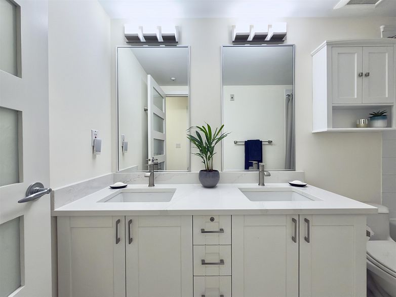 104 2688 Vine Street