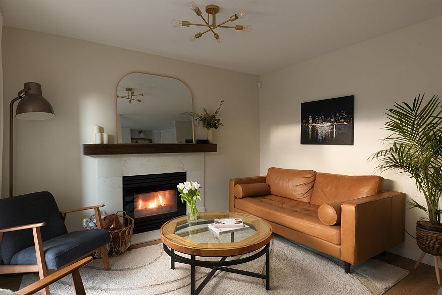 101 2133 Dundas Street