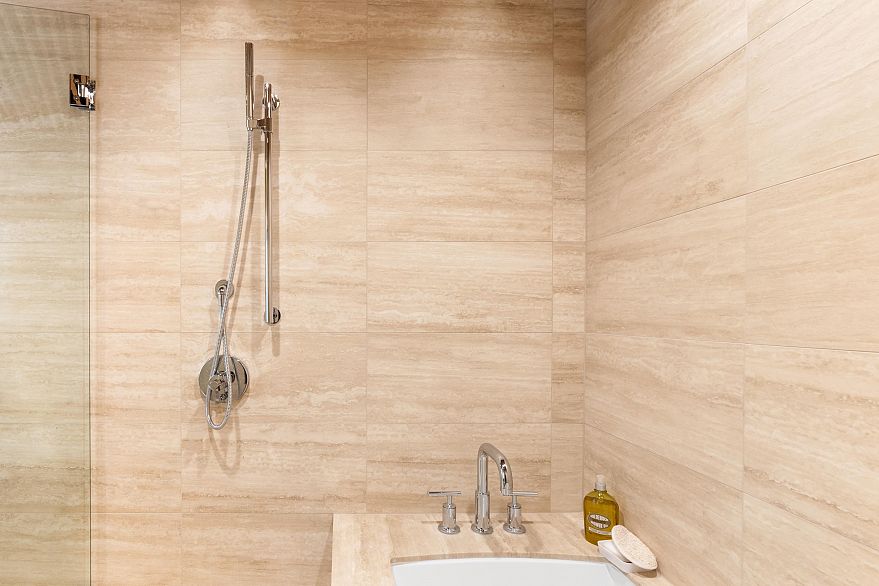 501 1568 Alberni Street