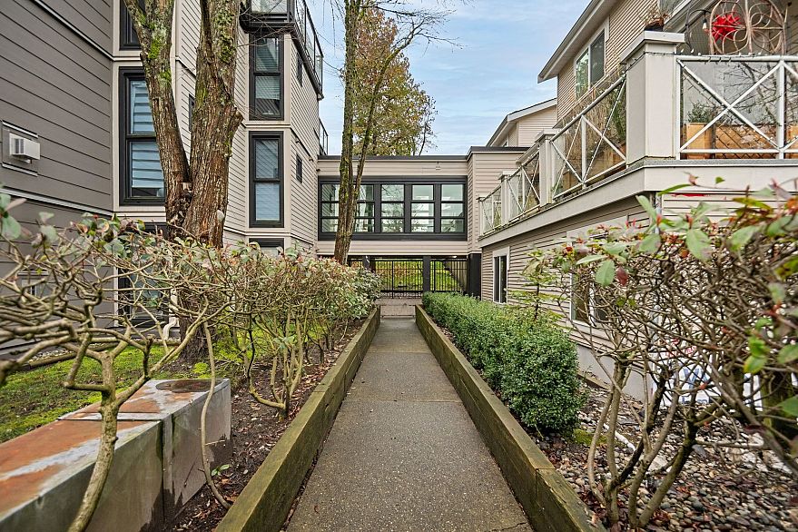 PH7 2405 Kamloops Street