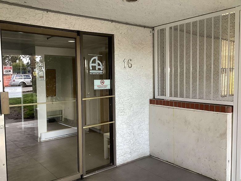 301 16 Lakewood Drive