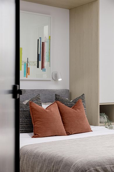 406 2471 Saint George Street