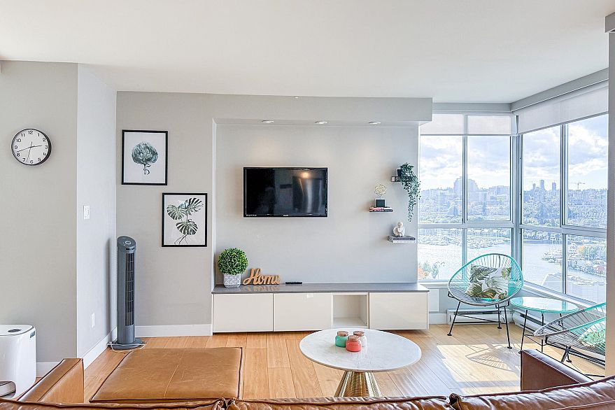 2207 1500 Howe Street