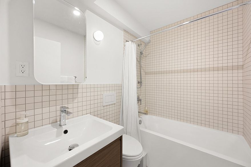 320 1445 Marpole Avenue