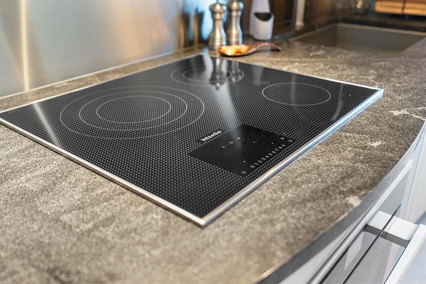 501 1568 Alberni Street