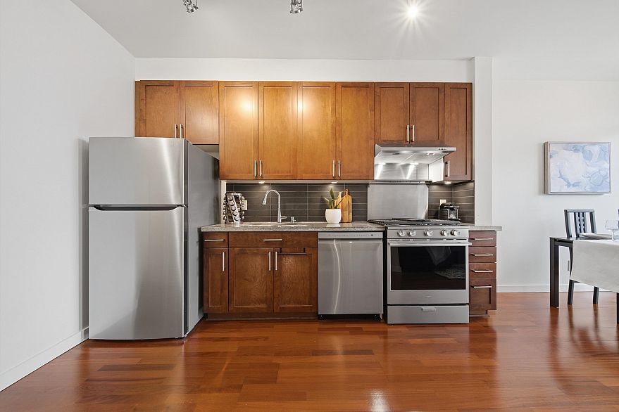 306 2055 Yukon Street