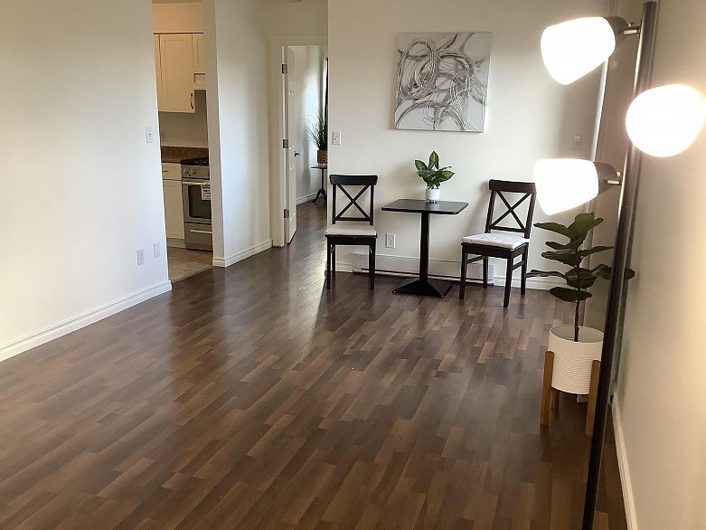 301 16 Lakewood Drive