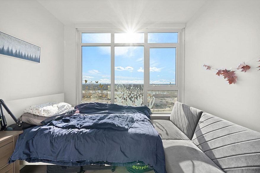 1405 3581 E Kent Avenue North