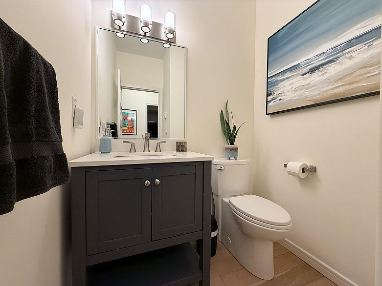 104 2688 Vine Street