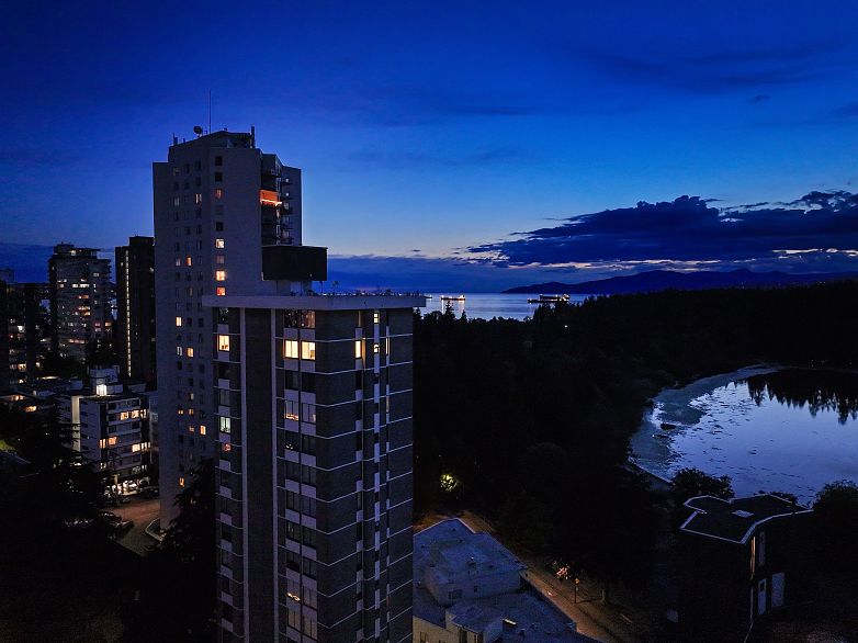 1501 845 Chilco Street