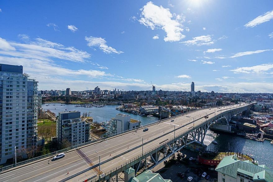 2207 1500 Howe Street