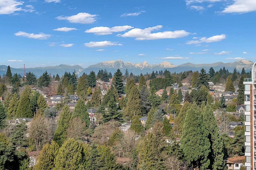 1906 7433 Cambie Street