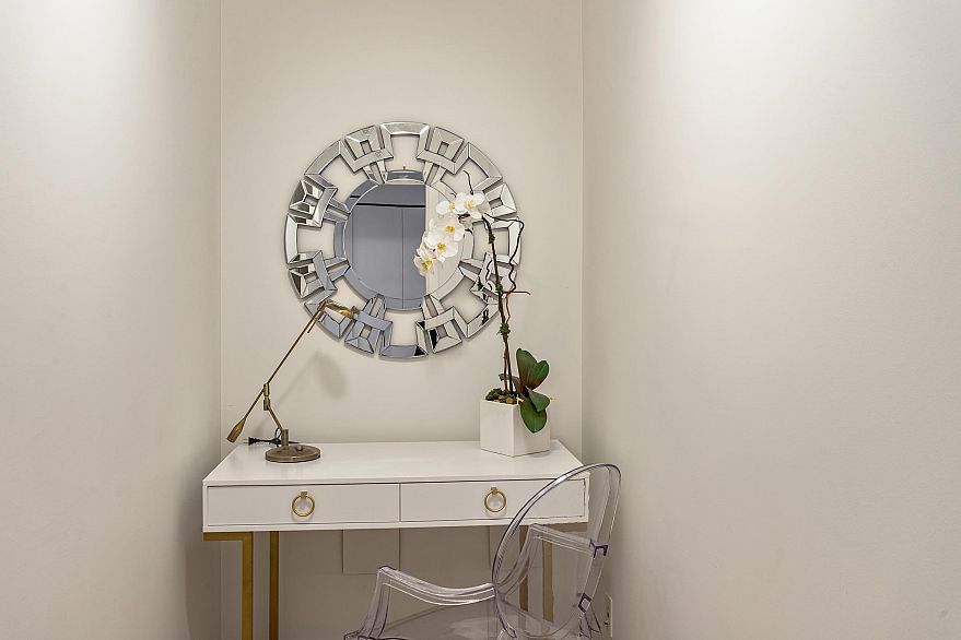 303 933 Hornby Street