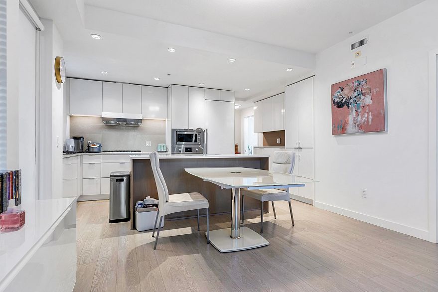 107 7988 Yukon Street