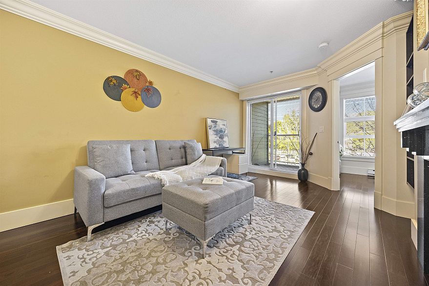 312 5723 Collingwood Street