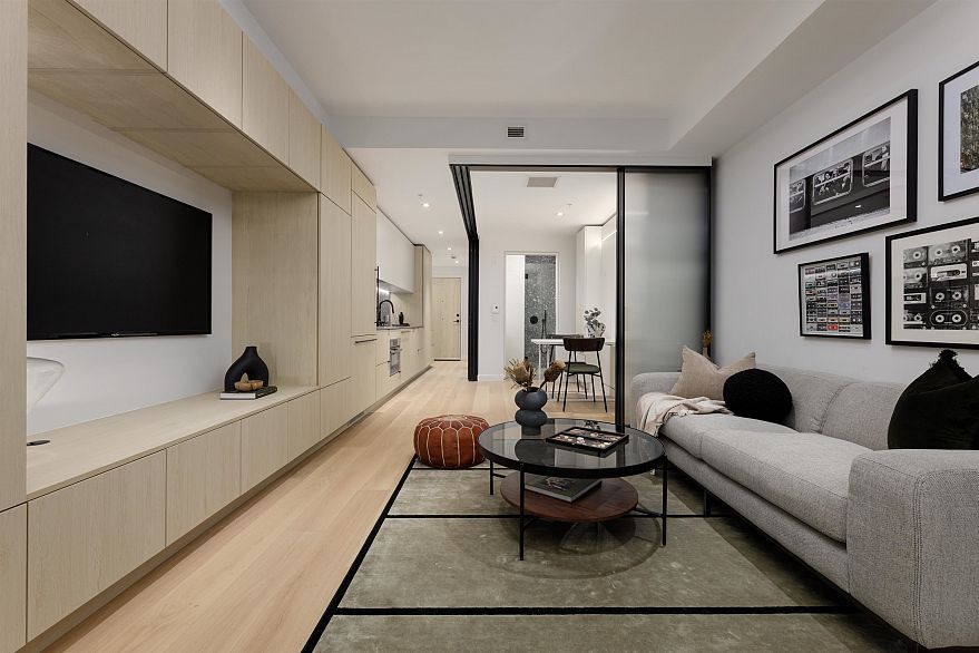 406 2471 Saint George Street