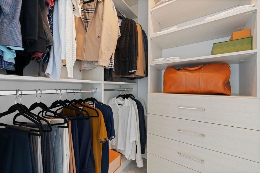 2206 1438 Richards Street