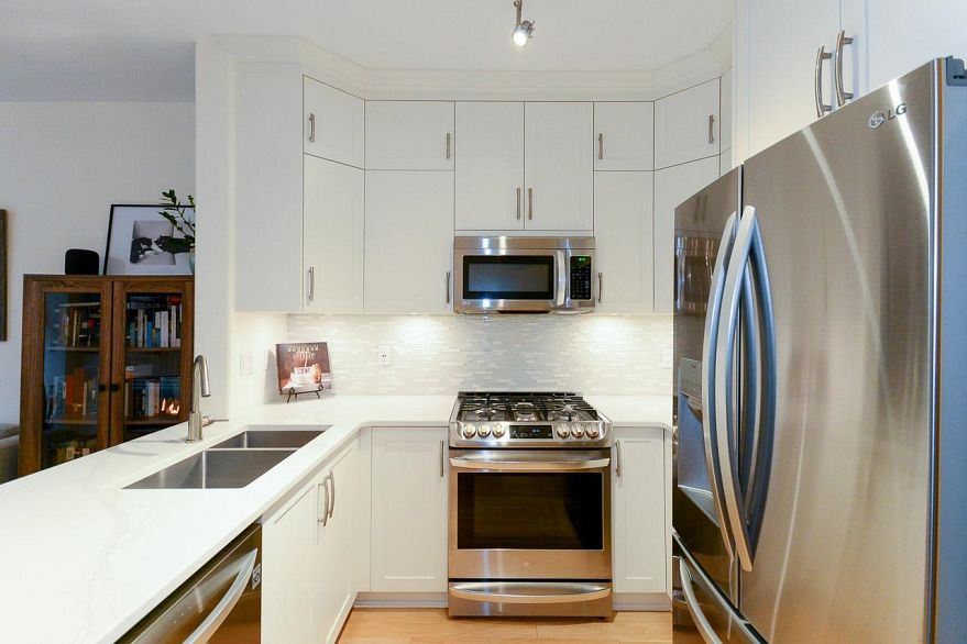 104 2688 Vine Street