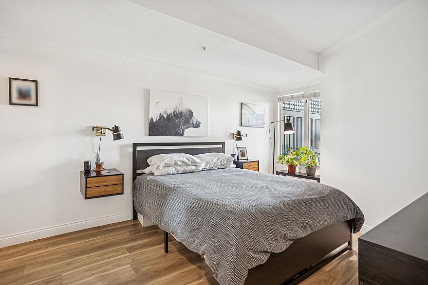 305 688 E 16th Avenue