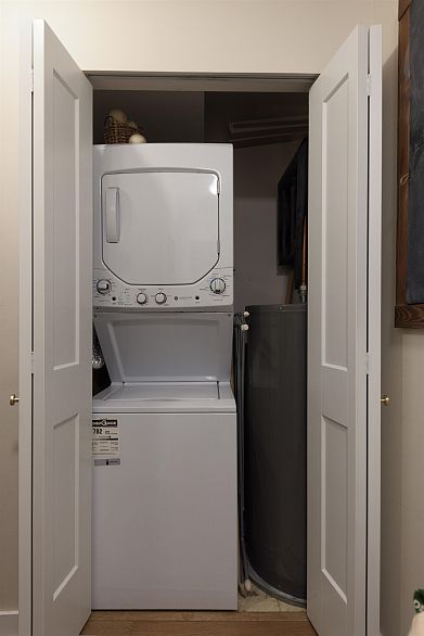 101 2133 Dundas Street