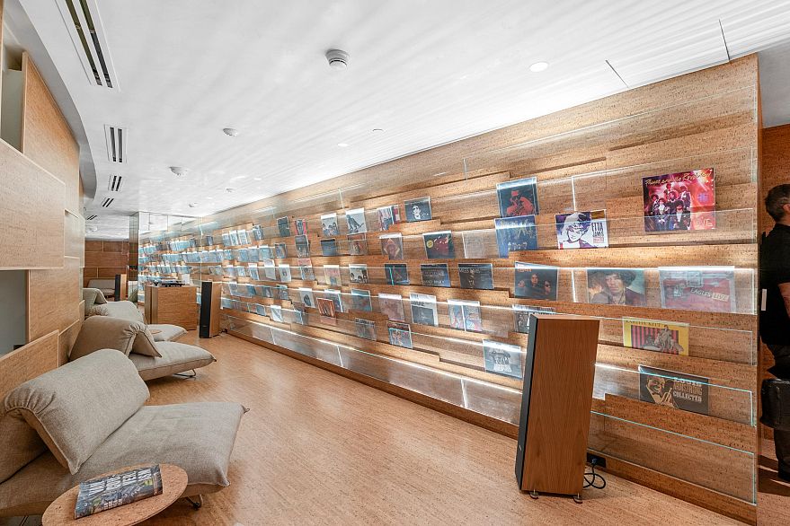 501 1568 Alberni Street