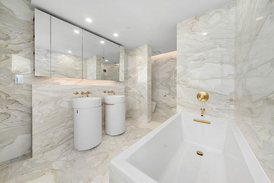 4503 1033 Nelson Street