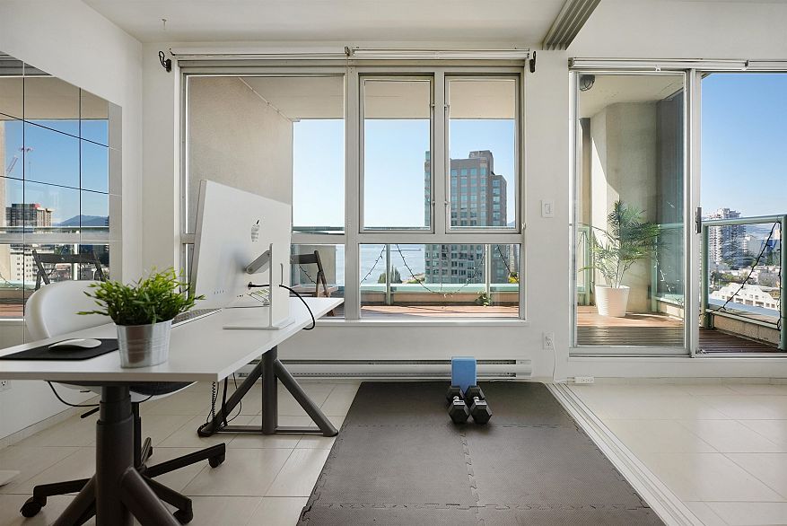 2103 907 Beach Avenue