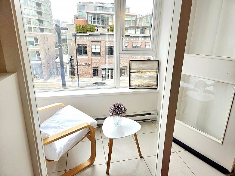 306 2055 Yukon Street