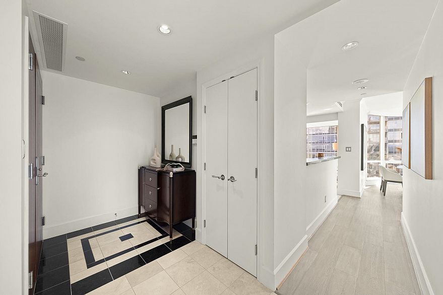 1503 323 Jervis Street