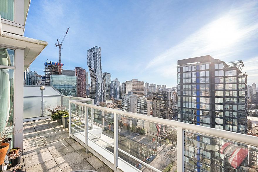 1901 1710 Bayshore Drive