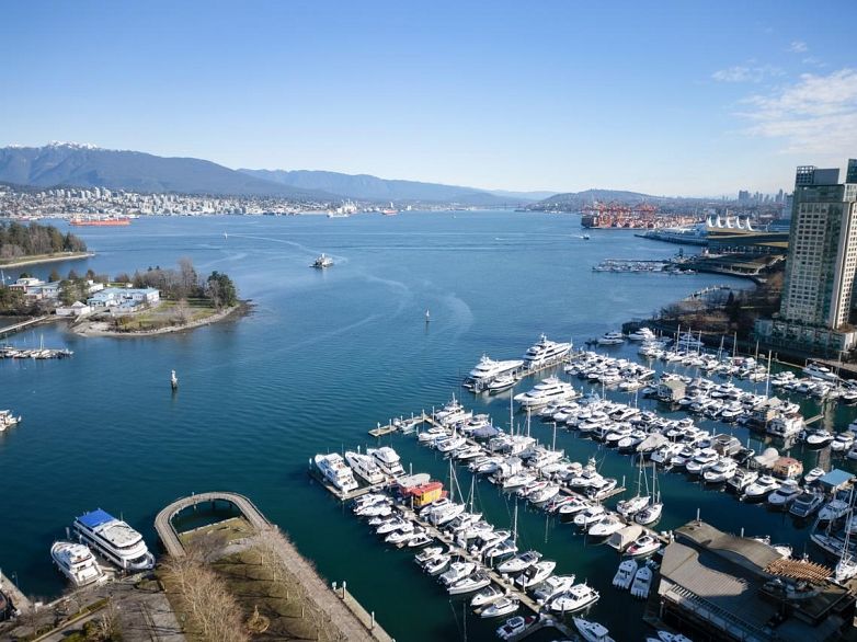 1901 1710 Bayshore Drive