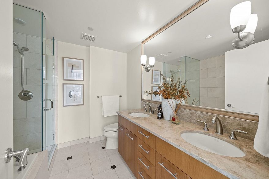 1503 323 Jervis Street