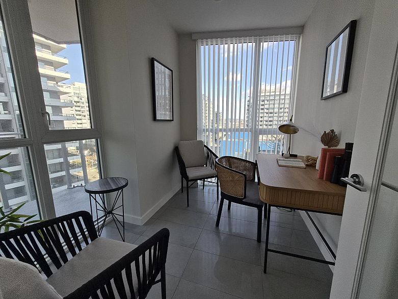 707 1708 Ontario Street