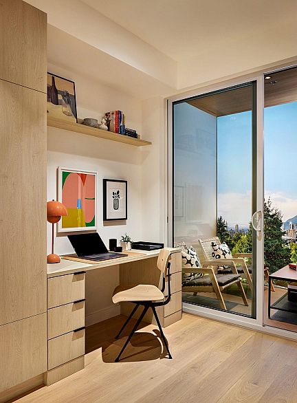 306 2471 Saint George Street