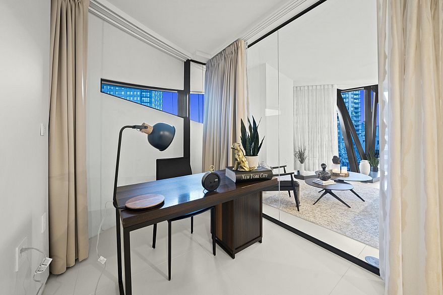 703 1033 Nelson Street