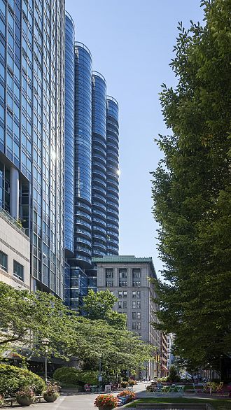 2106 838 W Hastings Street