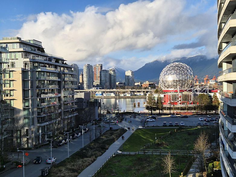 707 1708 Ontario Street