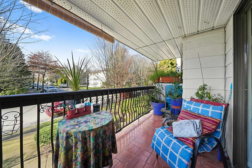 202 8770 Laurel Street