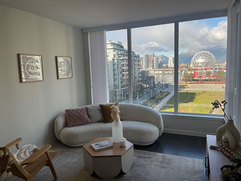 707 1708 Ontario Street