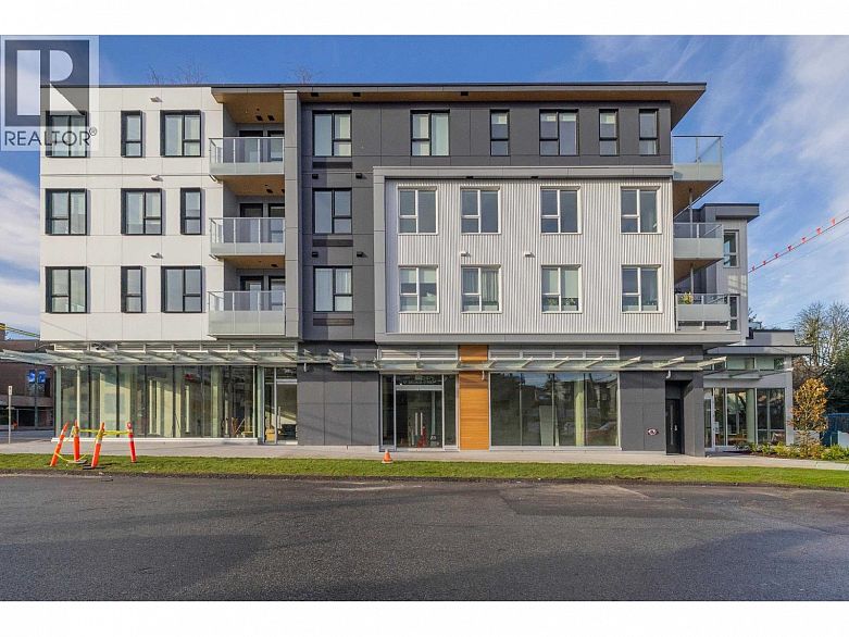 306 2471 Saint George Street