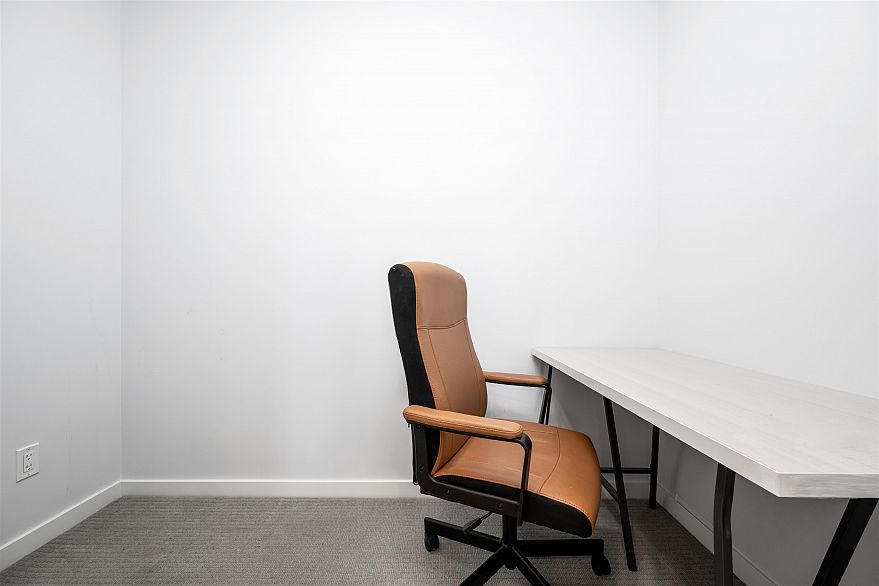 2602 833 Seymour Street