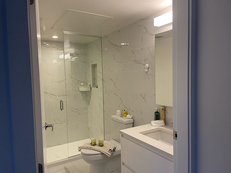 210 8138 Fraser Street