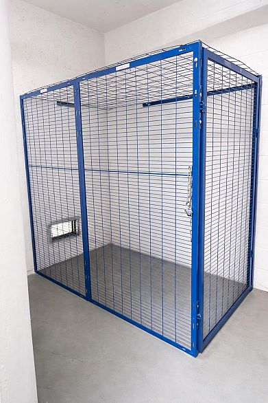 2803 688 Abbott Street