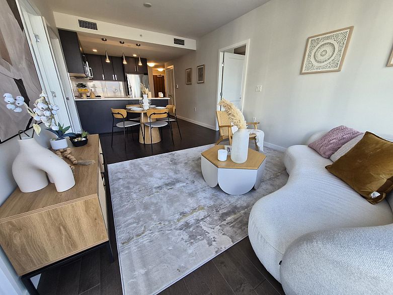 707 1708 Ontario Street