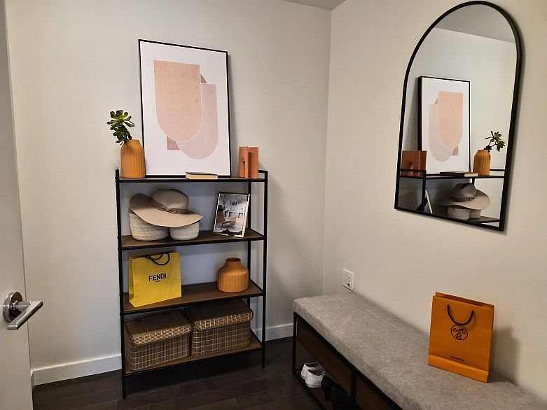 707 1708 Ontario Street