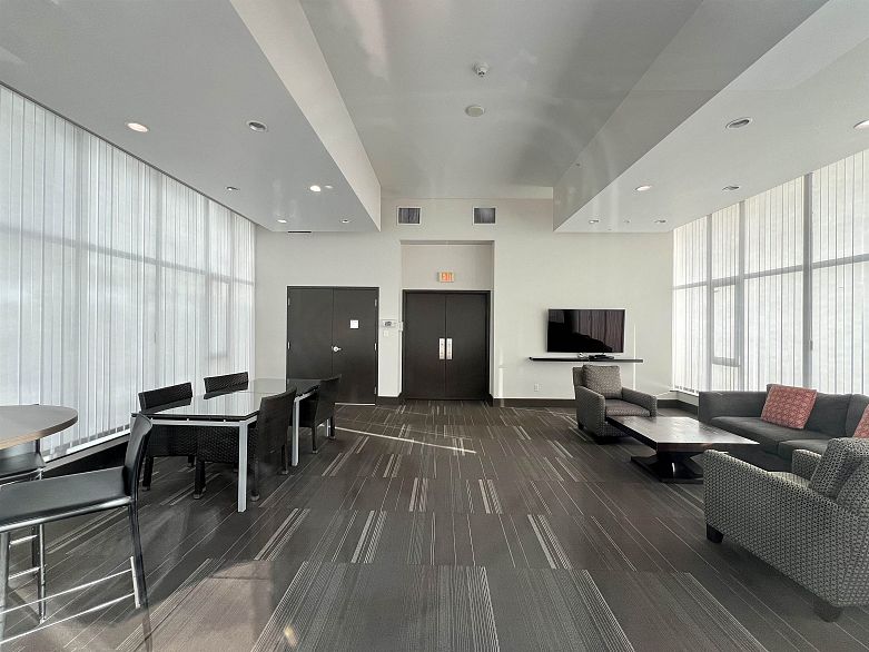 1906 4815 Eldorado Mews