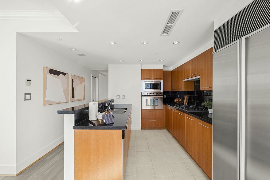 1503 323 Jervis Street