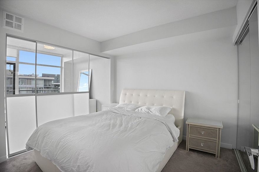 1405 168 W 1st Avenue