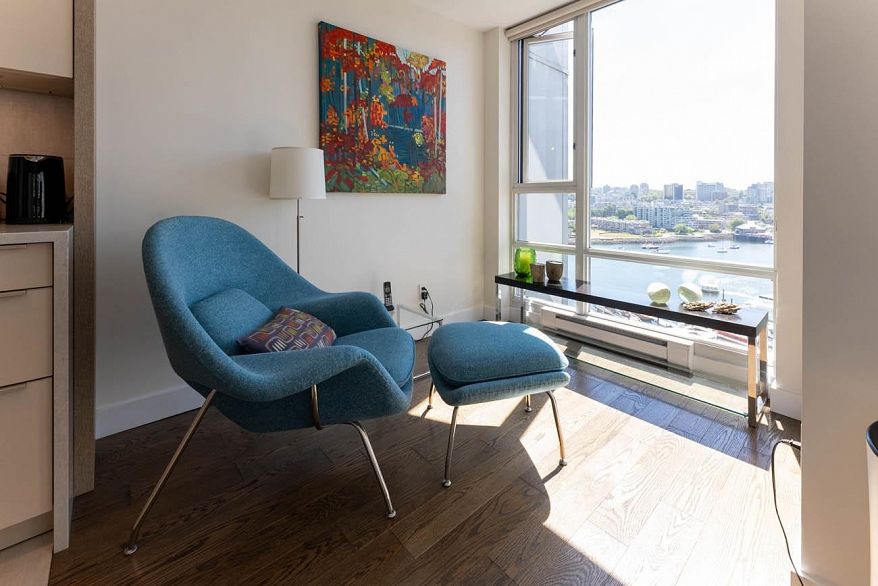 1703 1067 MARINASIDE CRESCENT, Vancouver BC V6Z 3A4