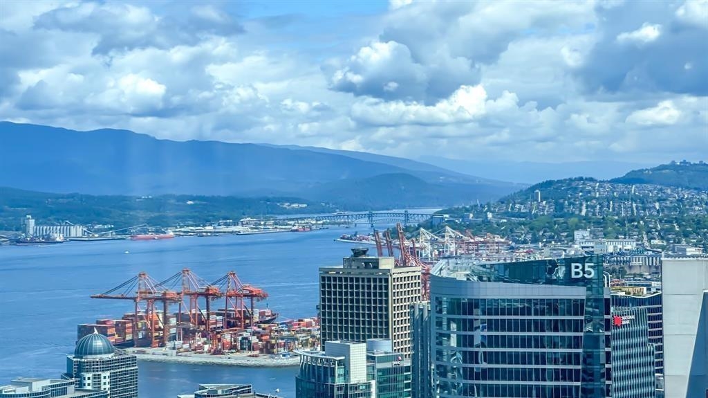 5004 1128 W Georgia Street